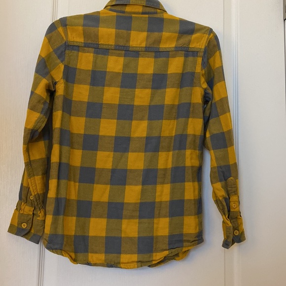 Bundle of 2 flannel shirts! - Picture 6 of 11